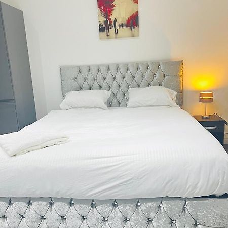 The Pleasant House Apartment Манчестър Екстериор снимка
