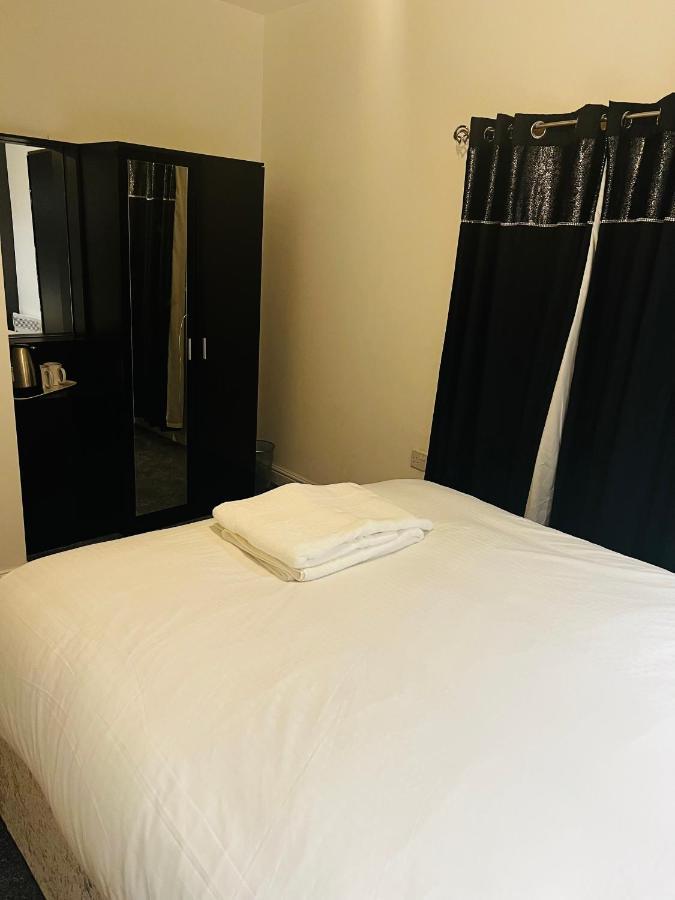 The Pleasant House Apartment Манчестър Екстериор снимка