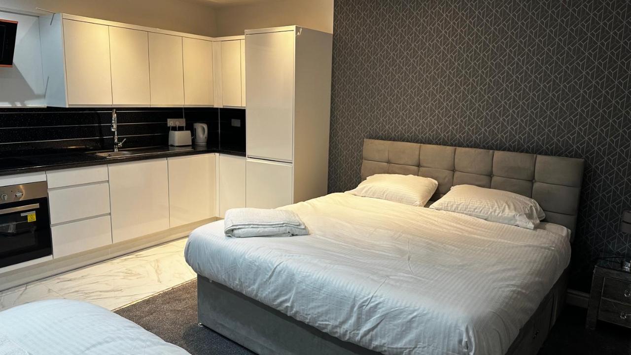 The Pleasant House Apartment Манчестър Екстериор снимка
